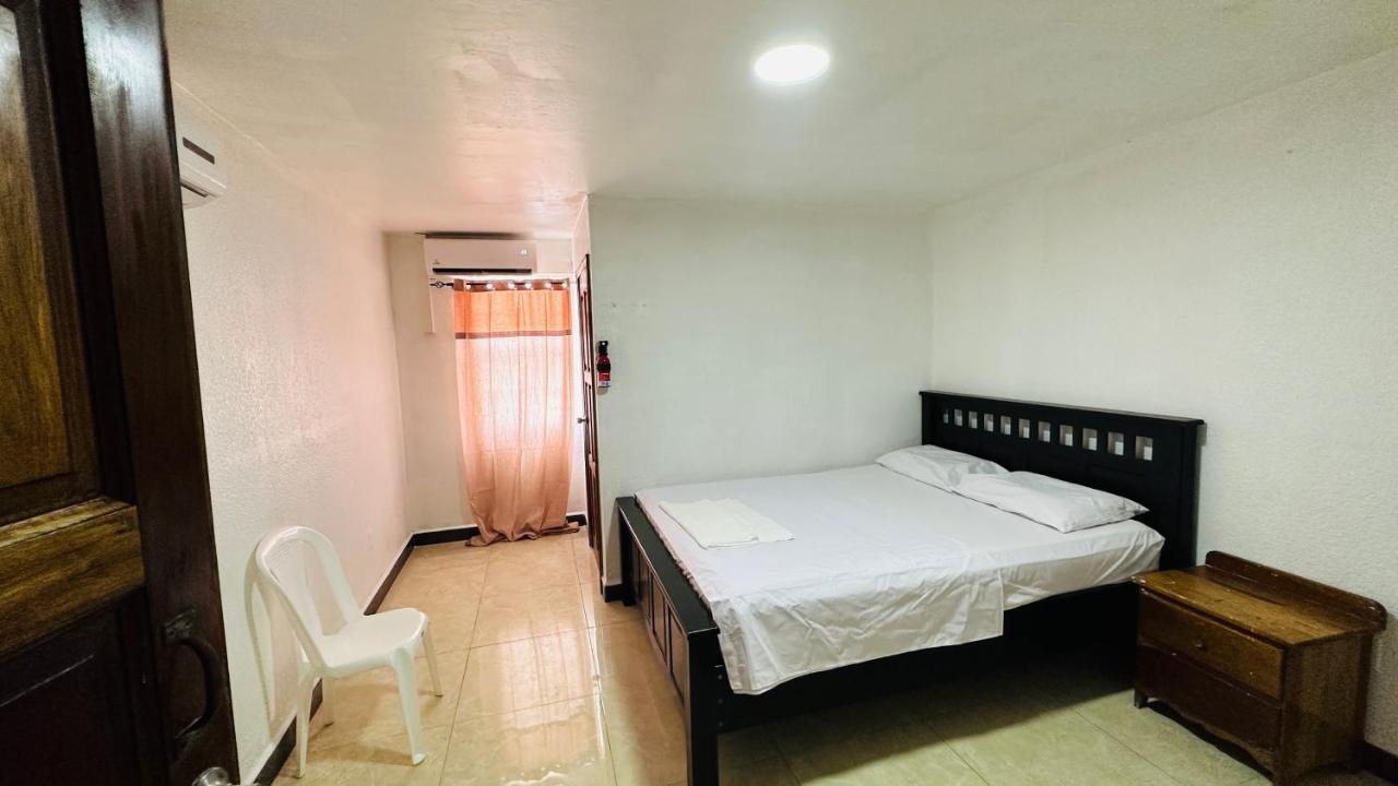 Hotel Central Park San Pedro  Kültér fotó